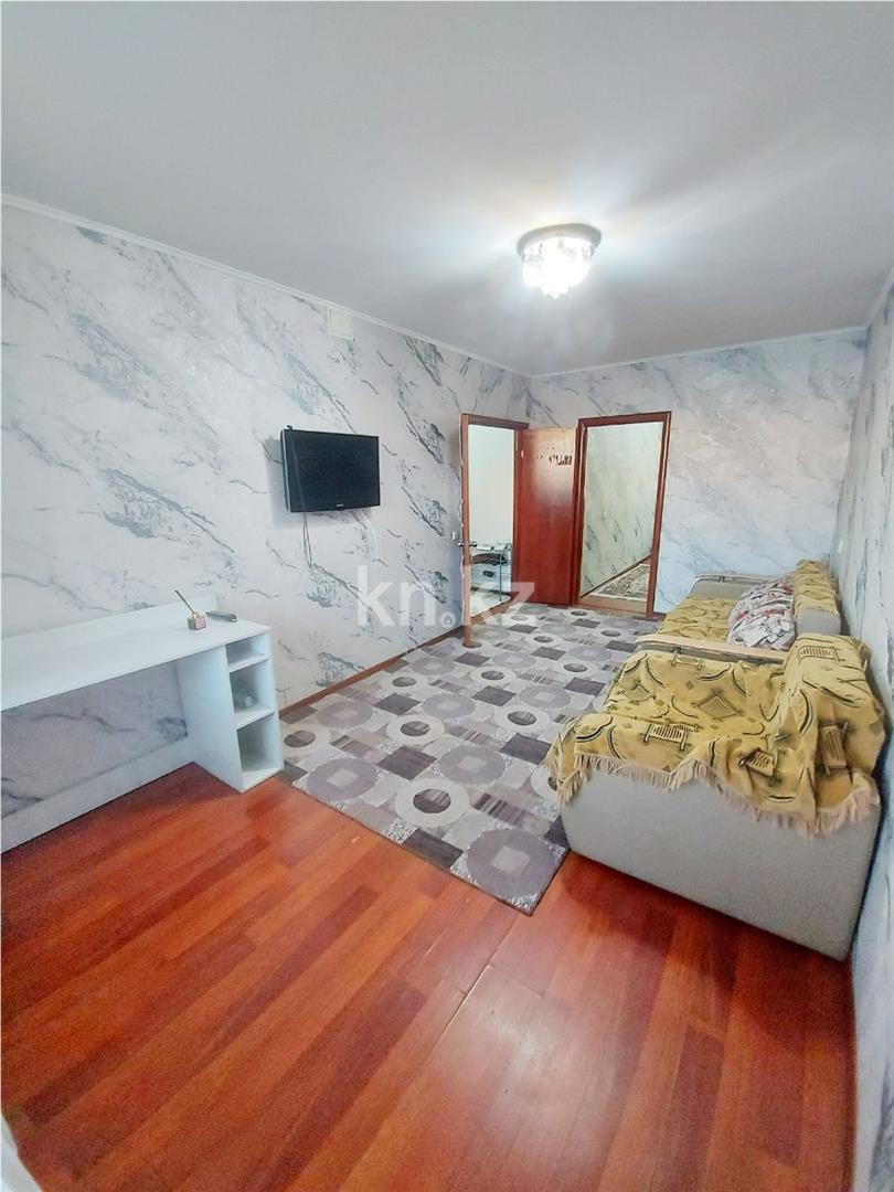 Продажа 2-комнатной квартиры, 44 м², мкр-н 16, дом  20 - Продажа квартир в Караганде фото 2 из 9