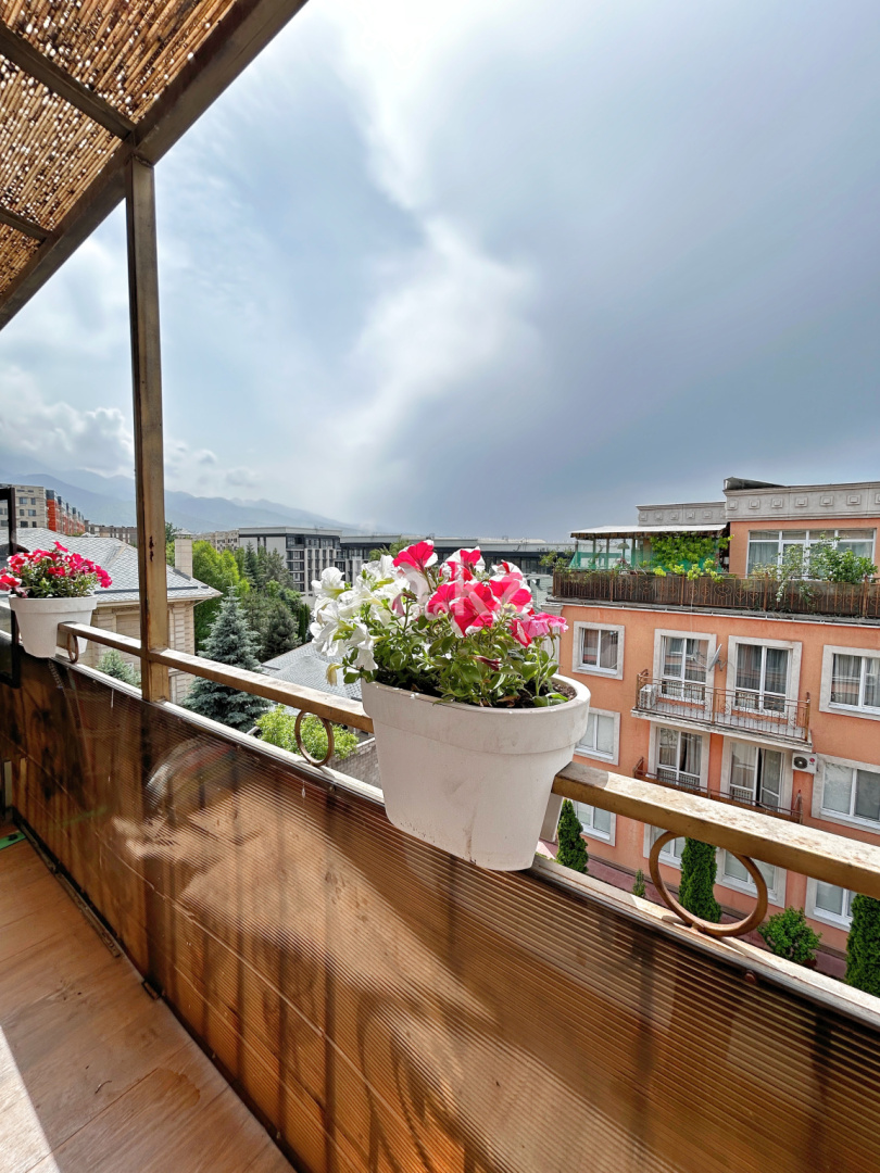 Продажа 5-комнатной квартиры, 280 м² - Продажа  пятикомнатных квартир в Алматы - страница 2 фото 15 из 40