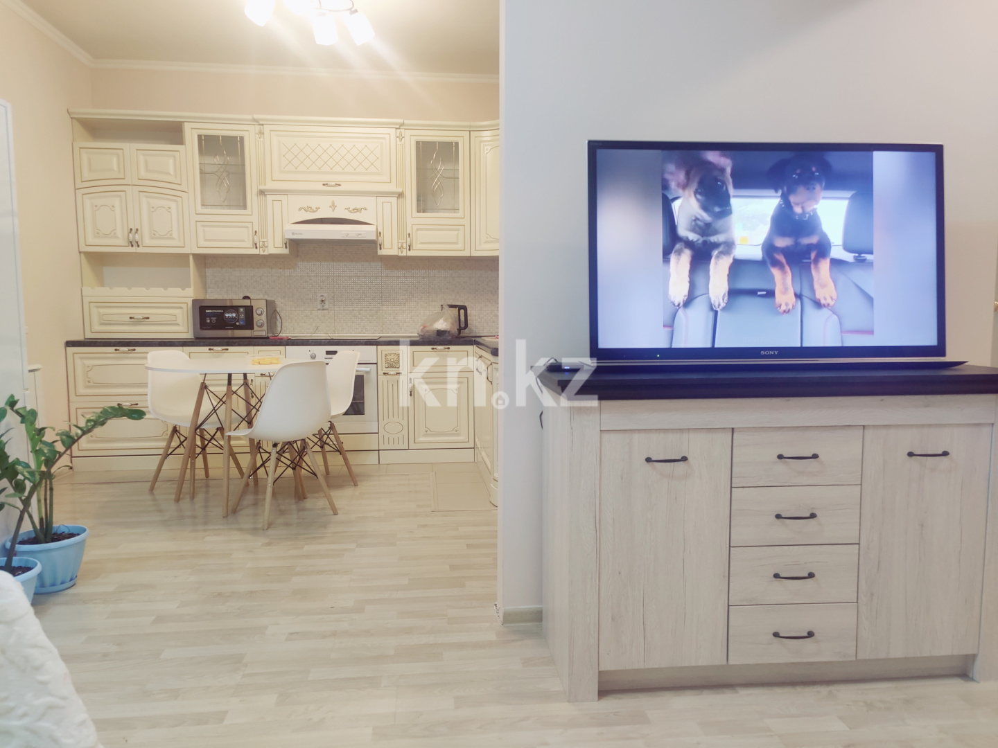 Аренда 1-комнатной квартиры посуточно, 40 м², ул. Сатпаева, дом  90/43 - Центр города - Аренда  однокомнатных квартир посуточно в Алматы фото 3 из 22