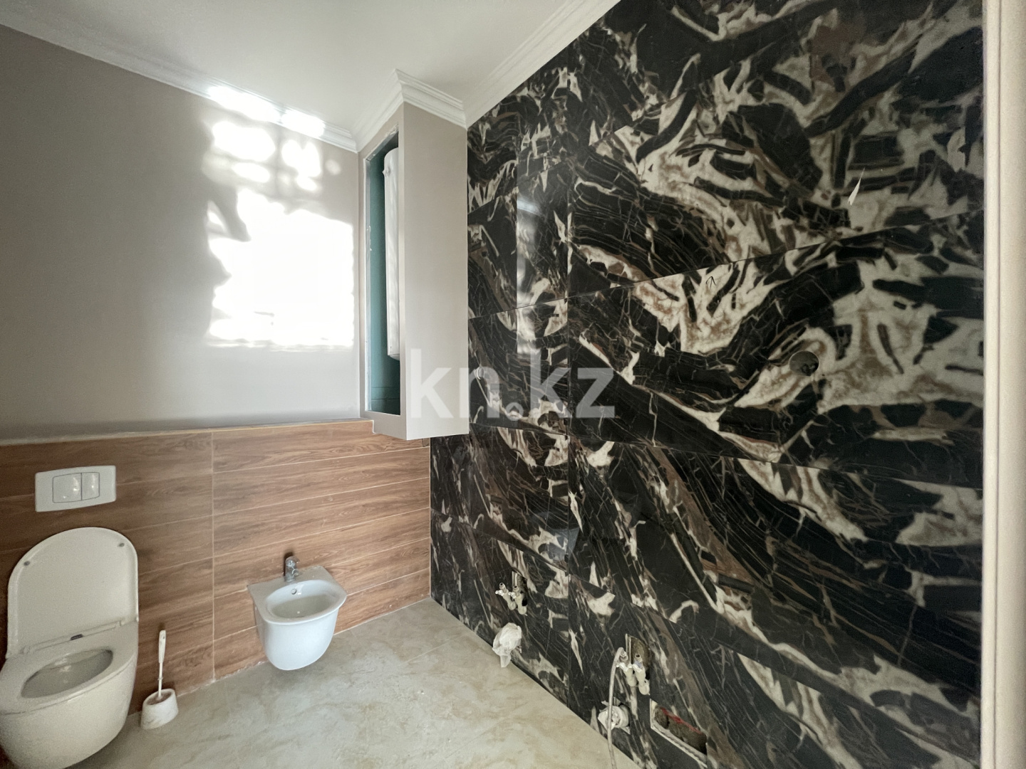 Продажа 4-комнатной квартиры, 142 м², ул. Желтоксан, дом  2/1 в Астане - фото 24