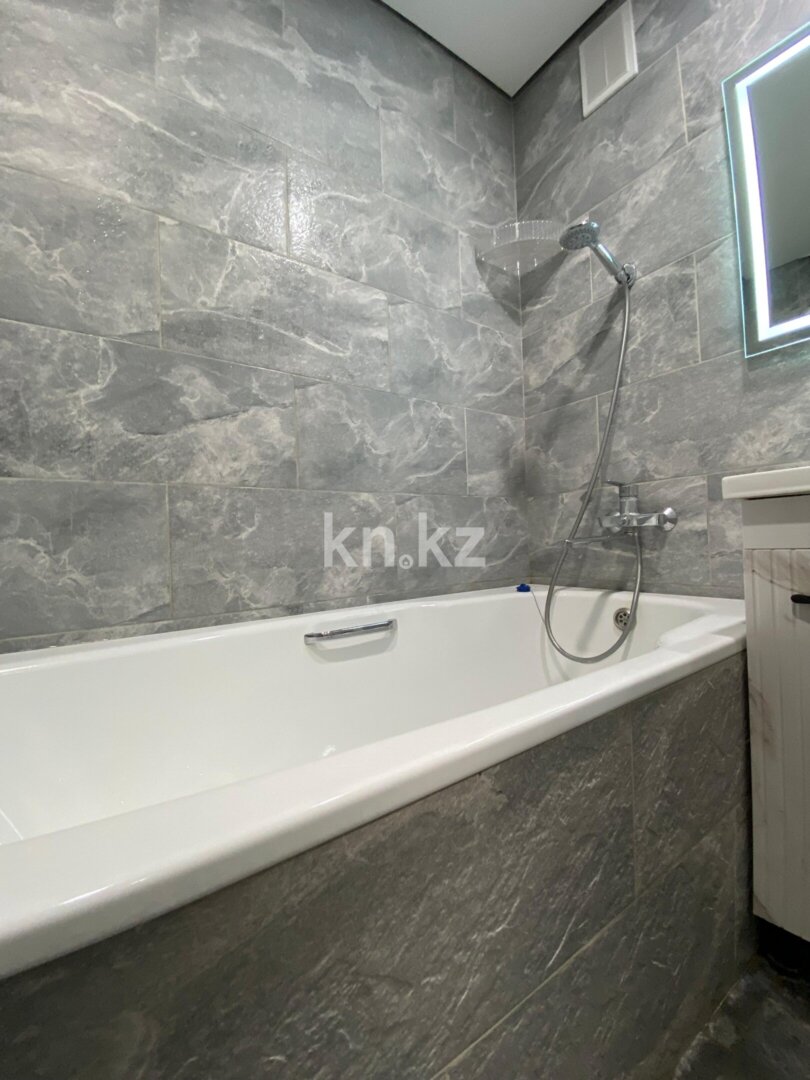 Продажа 2-комнатной квартиры, 43 м² в Алматы - фото 11