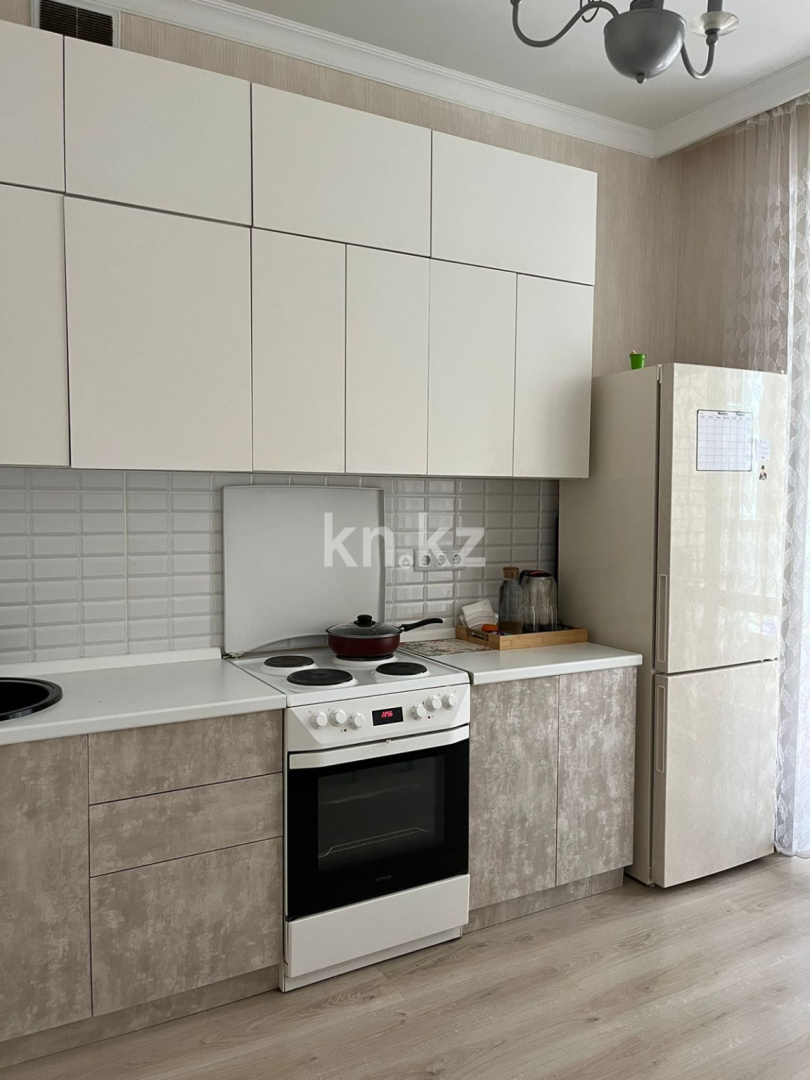 Аренда 1-комнатной квартиры, 38 м², ул. Мухамедханова, дом  8 - Аренда жилой и коммерческой недвижимости в Астане фото 1 из 10