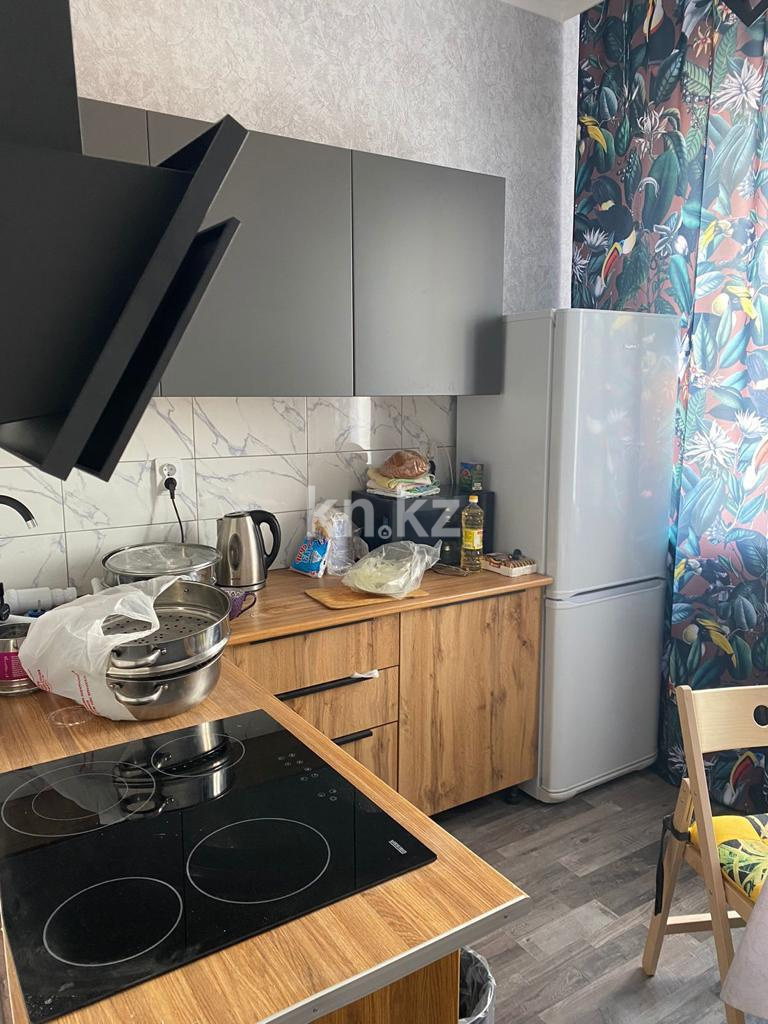Продажа 3-комнатной квартиры, 75 м², ул. Дюсембекова - Продажа  трехкомнатных квартир в Караганде фото 6 из 11