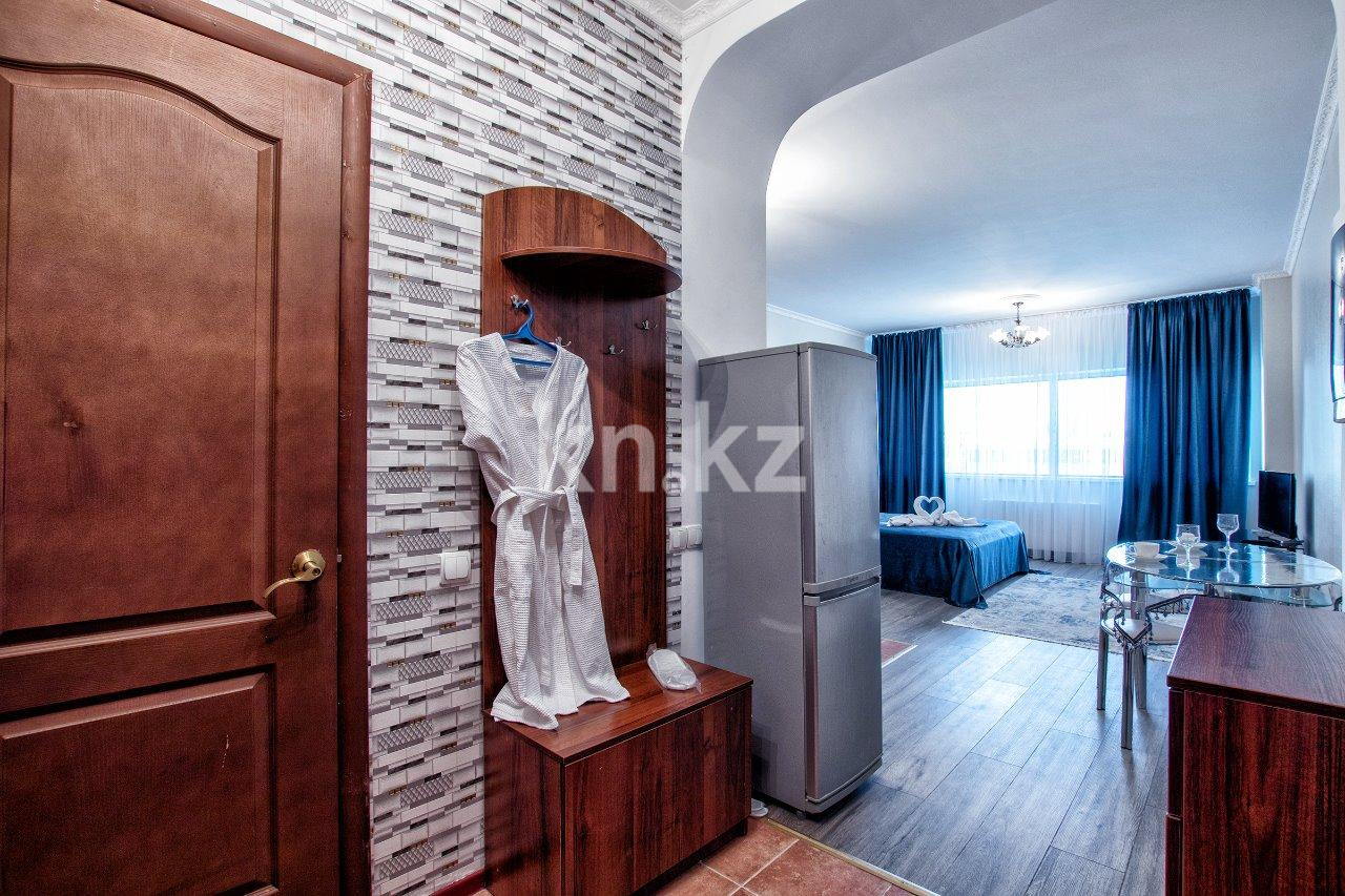 Аренда 1-комнатной квартиры посуточно, 48 м², ул. Достык, дом  5 - ул. Сауран - Аренда квартир помесячно в Казахстане фото 3 из 3