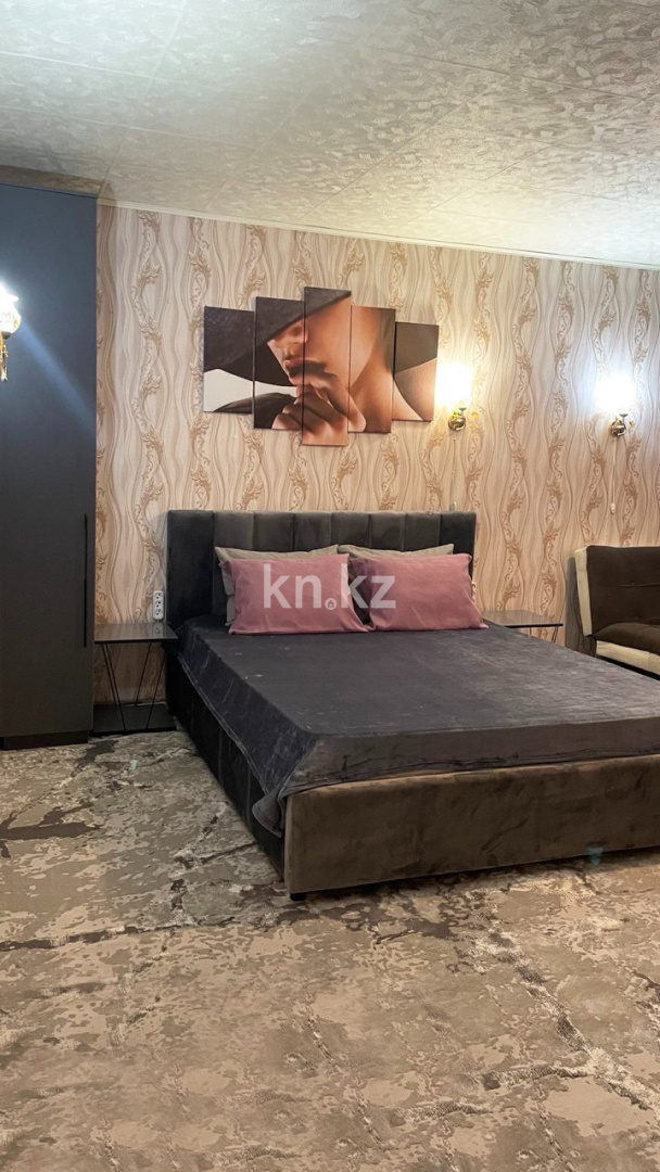 Аренда 1-комнатной квартиры посуточно, 40 м², Бектурова, дом  21 - Продажа и аренда недвижимости в Павлодаре фото 1 из 10