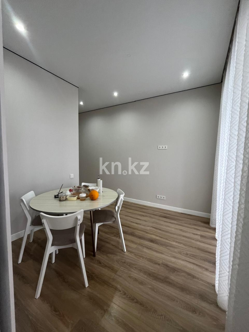 Продажа 3-комнатной квартиры, 97 м², мкр-н Степной-4, дом  23/2 в Караганде - фото 9