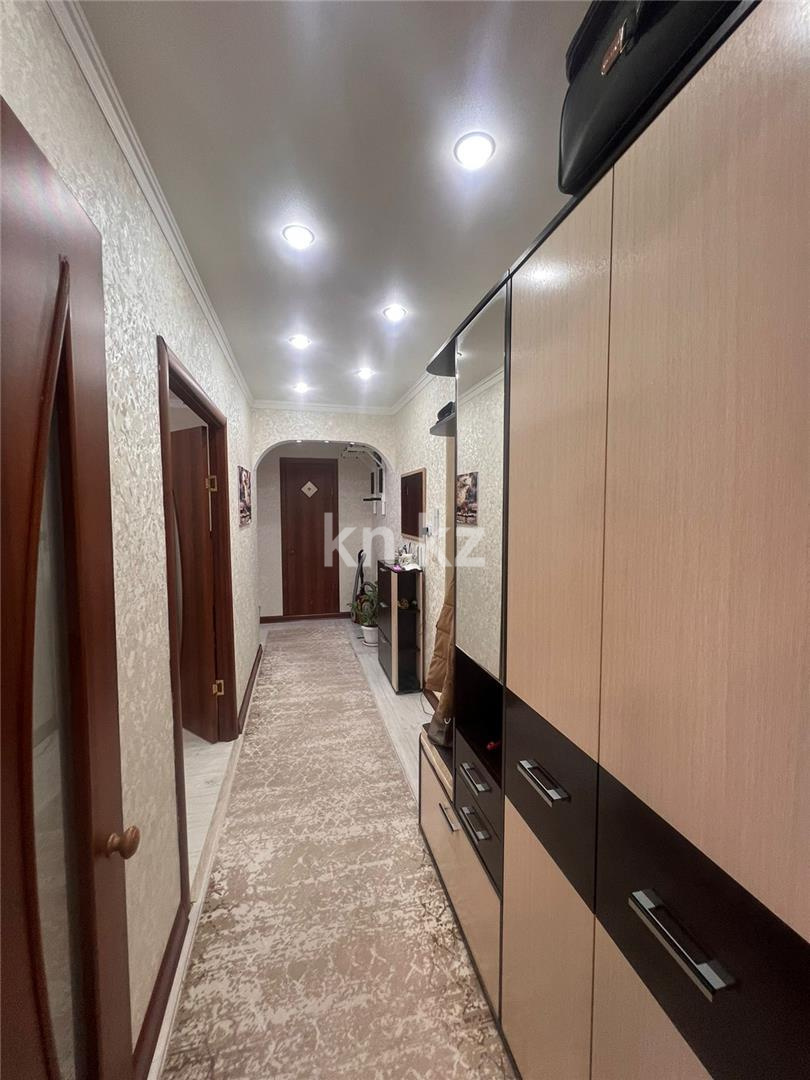 Продажа 2-комнатной квартиры, 53 м², мкр-н Голубые Пруды, дом  15 в Караганде - фото 12