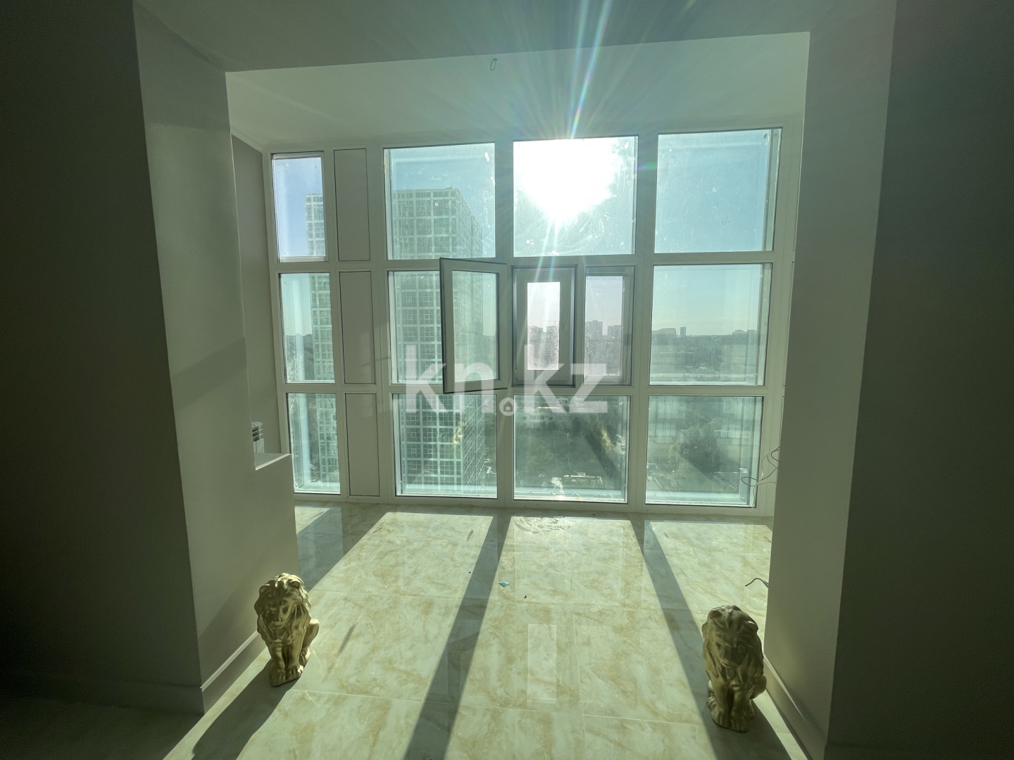 Продажа 4-комнатной квартиры, 142 м², ул. Желтоксан, дом  2/1 в Астане - фото 10