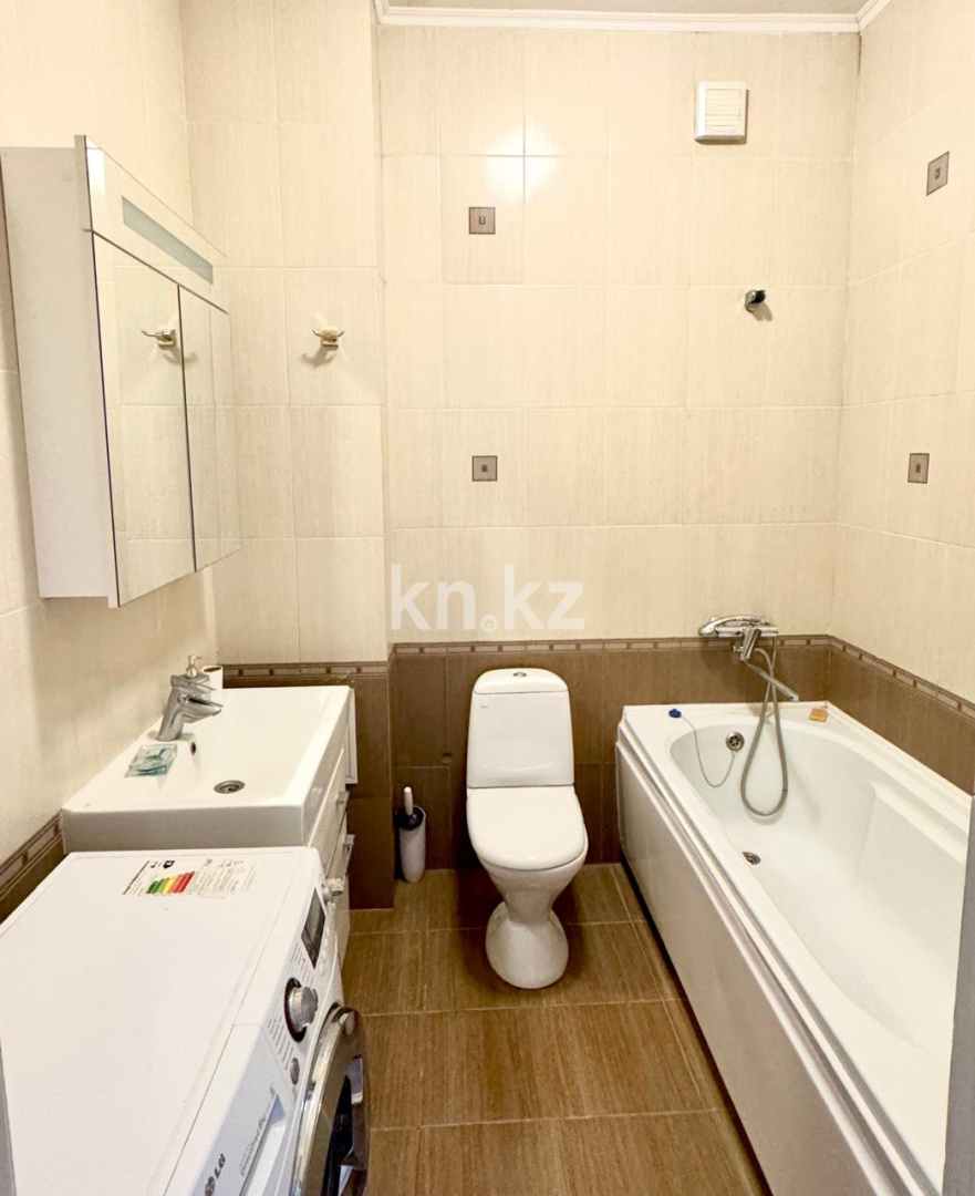 Продажа 3-комнатной квартиры, 130 м², ул. Достык, дом  13 в Астане - фото 13