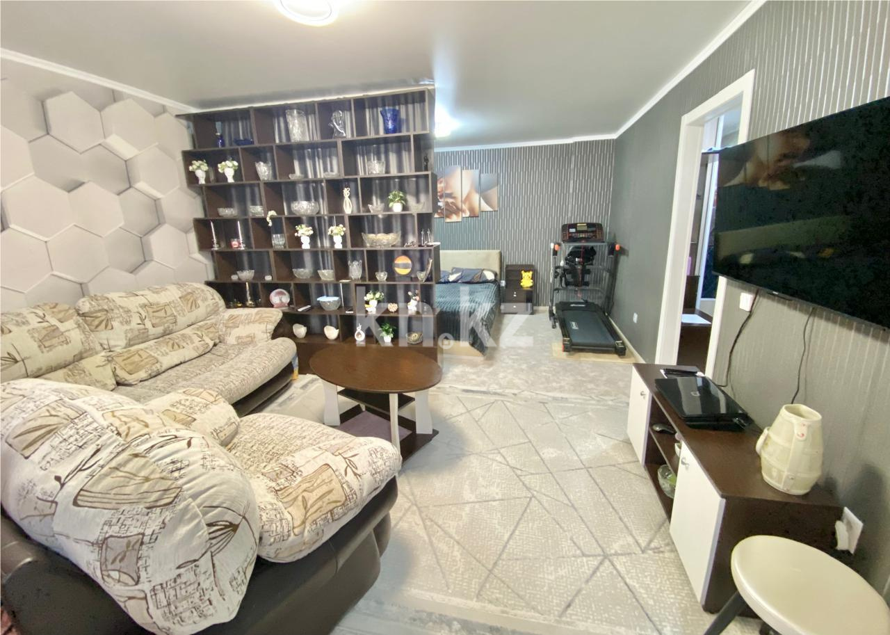 Продажа 1-комнатной квартиры, 41 м², ул. Ашимова, дом  26 - Продажа квартир в Караганде фото 1 из 14