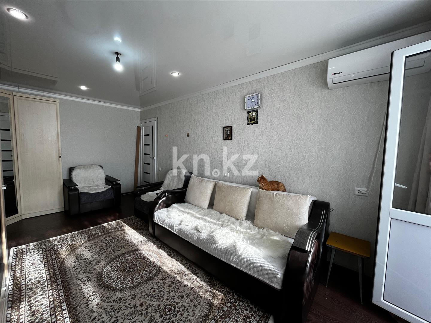 Продажа 1-комнатной квартиры, 32 м², мкр-н 14 - Продажа  однокомнатных квартир в Караганде фото 2 из 12