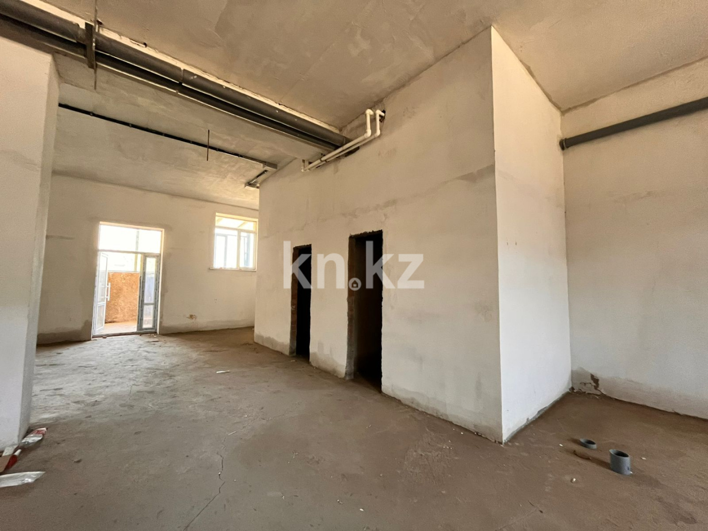 Продажа , 307.1 м², пр. Шахтеров, дом  3/2 - Продажа офисных и торговых помещений в Караганде фото 8 из 9