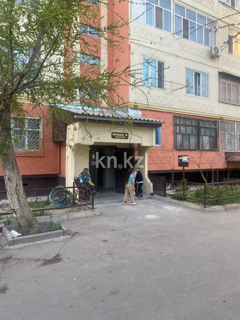 Продажа 3-комнатной квартиры, 80 м², Койбакова, дом  18 - Продажа и аренда недвижимости в Таразе фото 1 из 6