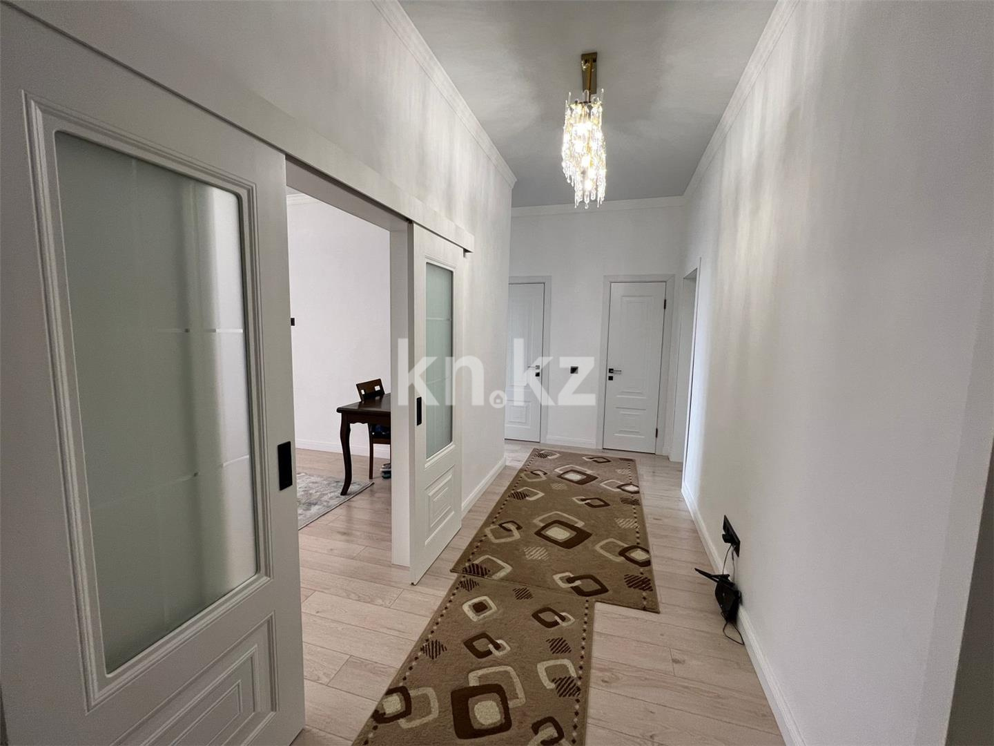 Продажа 4-комнатной квартиры, 111 м², ул. Муканова, дом  53/8 - Продажа  четырехкомнатных квартир в Караганде фото 16 из 23