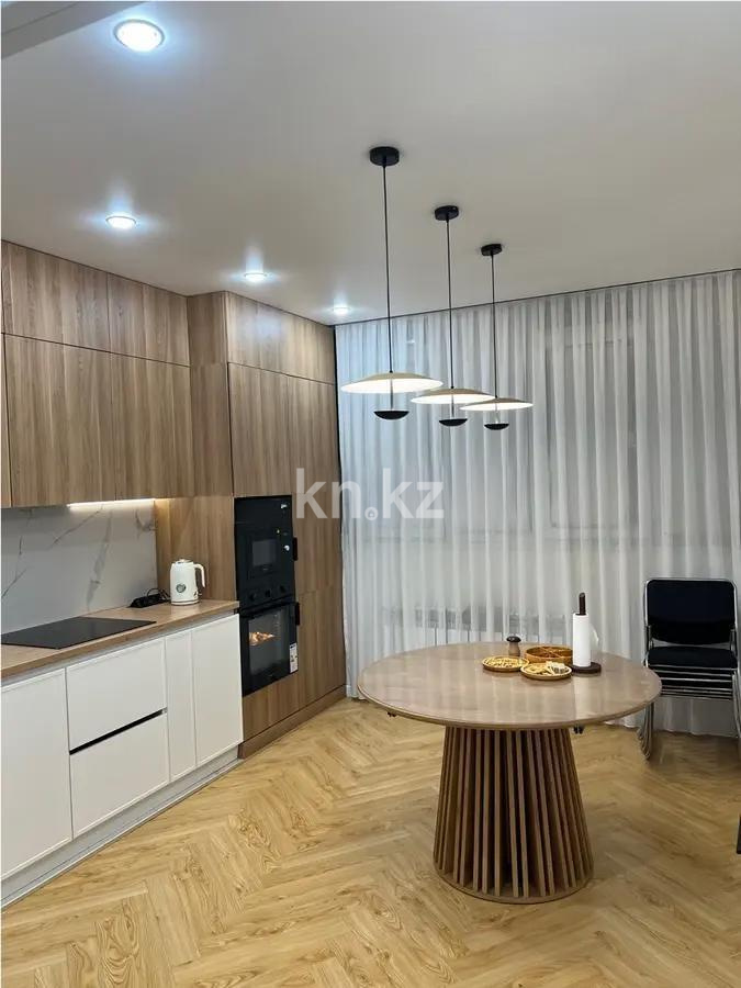 Продажа 3-комнатной квартиры, 70 м², ул. Омарова, дом  3 в Алматы - фото 3