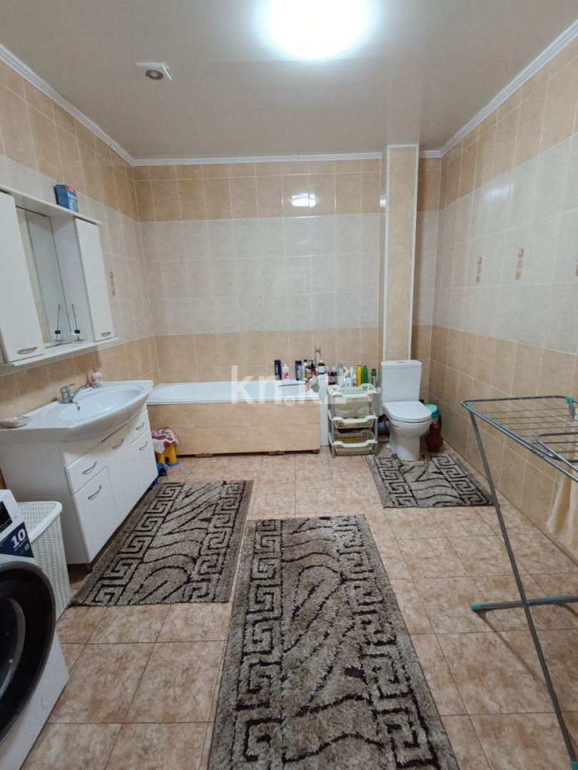 Продажа 5-комнатного дома, 213 м², 68-й квартал - Продажа квартир в Костанае фото 30 из 34