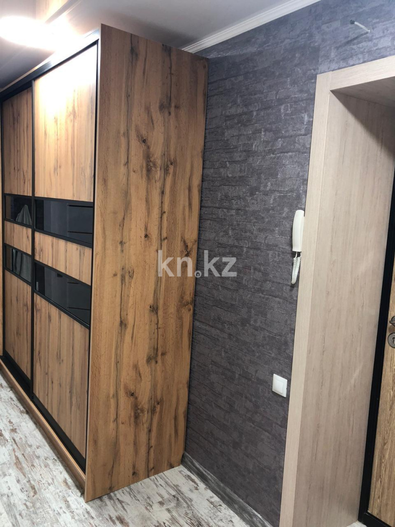 Аренда 3-комнатной квартиры посуточно, 78 м², ул. Набережная Славского, дом  48 - Аренда квартир посуточно в Усть-Каменогорске фото 14 из 24