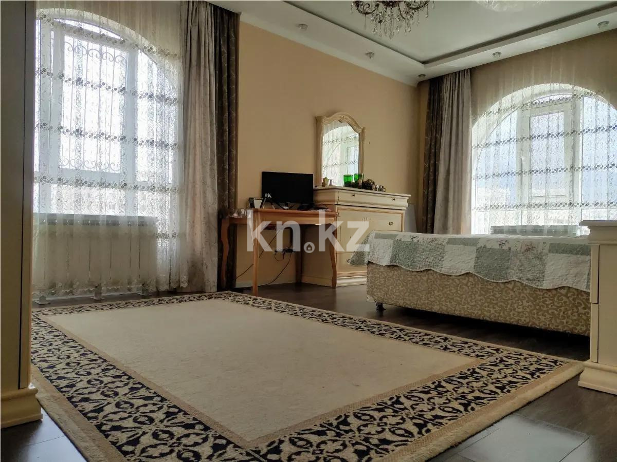 Продажа 4-комнатной квартиры, 142 м², ул. Навои, дом  208/6 - Продажа  четырехкомнатных квартир в Алматы фото 1 из 8
