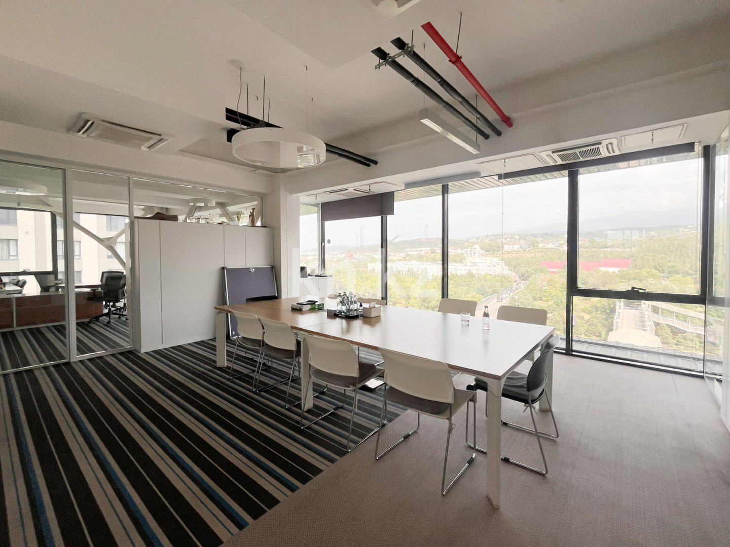 Продажа , 463.1 м², ул. Жарокова, дом  366 - Продажа офисных и торговых помещений в Алматы фото 3 из 9