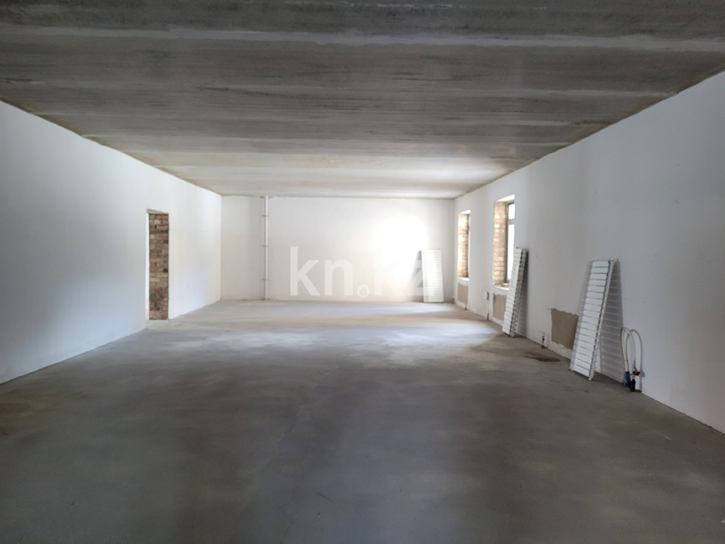 Продажа , 302 м², пр. Республики - Продажа офисных и торговых помещений в Караганде с фото фото 4 из 5