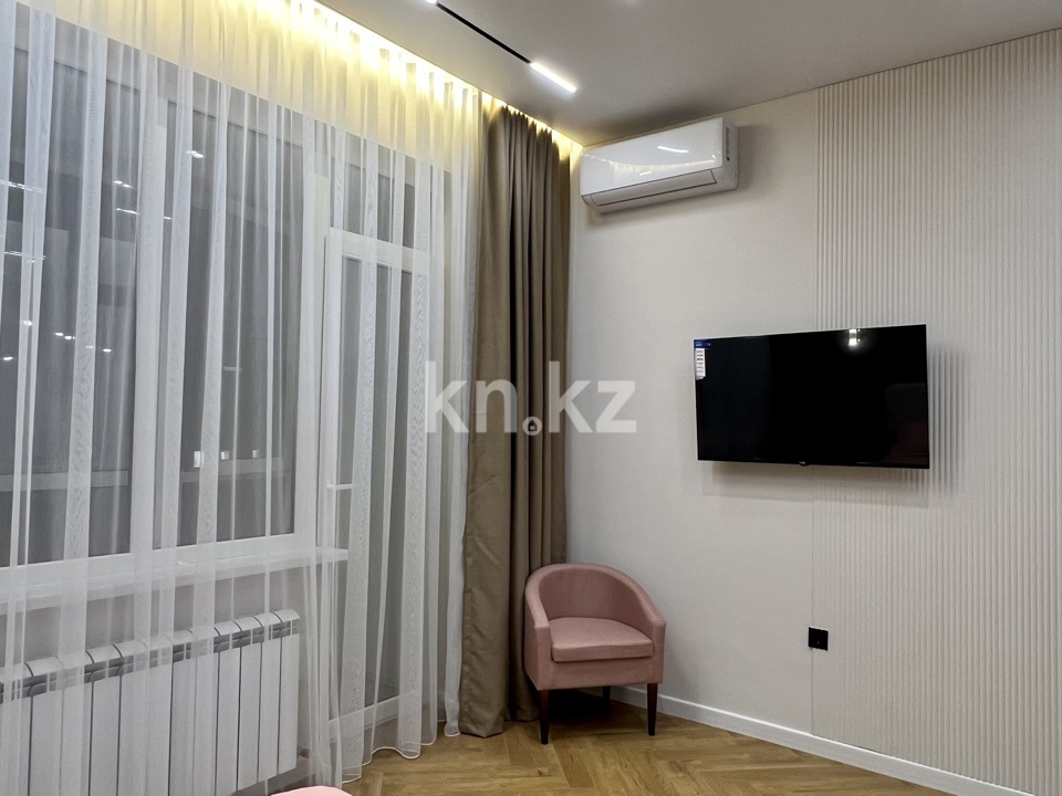 Аренда 1-комнатной квартиры посуточно, 40 м², Сейфуллина, дом  416 - ул. Макатаева в Алматы - фото 12