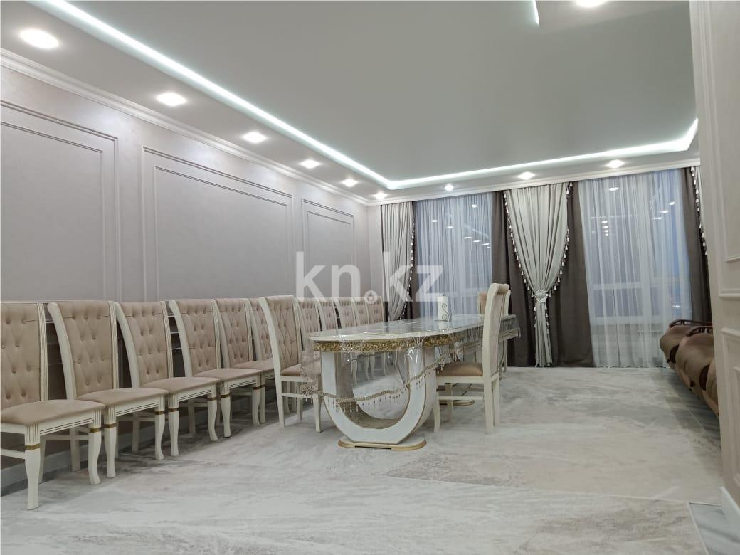 Продажа 4-комнатной квартиры, 140 м², пр. Шахтеров в Караганде - фото 12