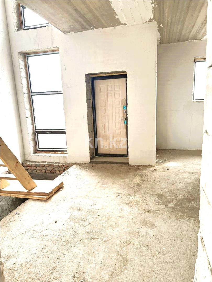 Продажа 4-комнатного дома, 267 м², ул. Алтайбаева, дом  43/2 в Караганде - фото 5