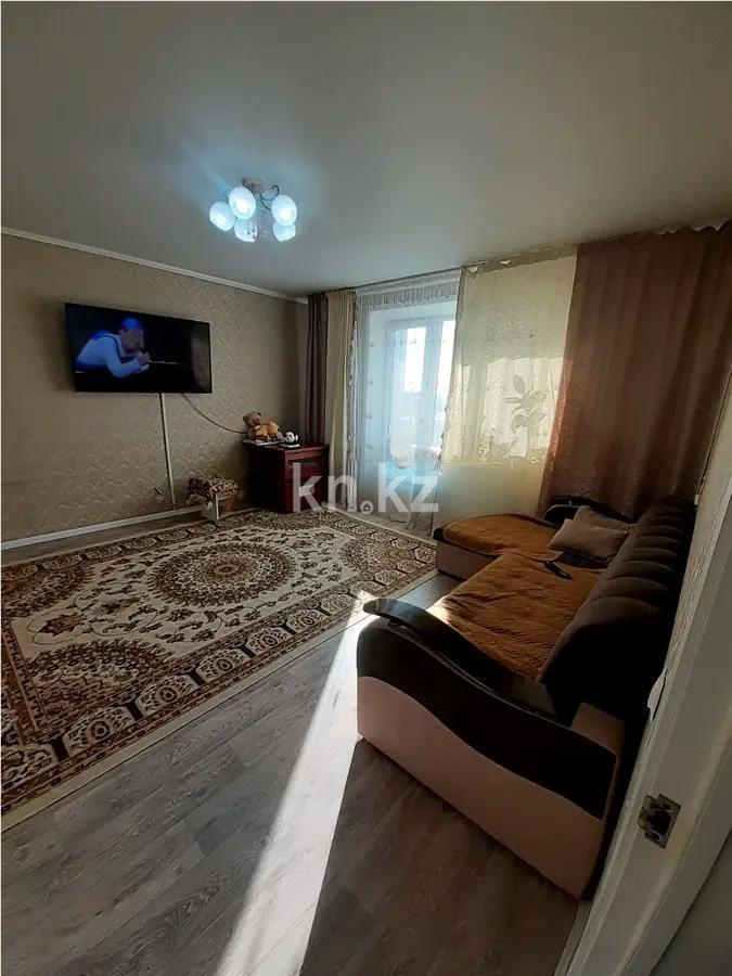 Продажа 3-комнатной квартиры, 63 м², мкр-н Голубые Пруды, дом  15 - Продажа квартир в Караганде в Майкудуке без посредников фото 1 из 7