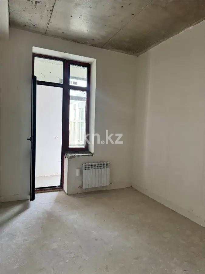 Продажа 4-комнатной квартиры, 127.4 м², ул. Аманжолова, дом  22 в Астане - фото 4