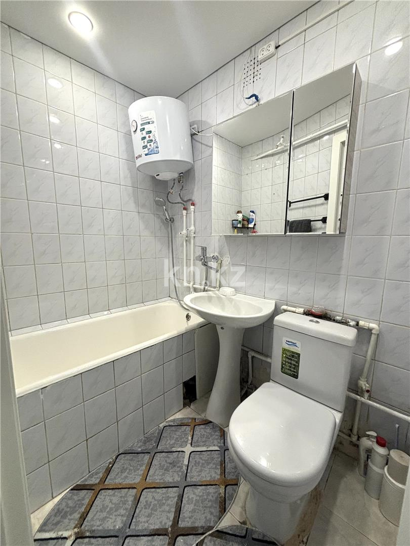 Продажа 3-комнатной квартиры, 60 м², ул. Крылова - Продажа  трехкомнатных квартир в Караганде фото 6 из 10