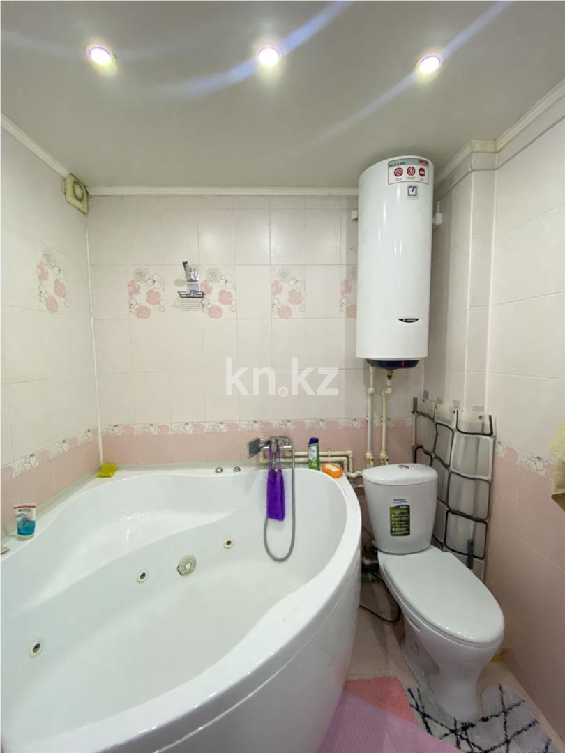 Продажа 2-комнатной квартиры, 45 м², ул. Карбышева, дом  8 - Продажа  двухкомнатных квартир в Караганде фото 11 из 16