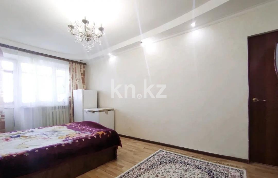 Продажа 3-комнатной квартиры, 63 м², мкр-н 18 - Продажа квартир в Караганде фото 2 из 9