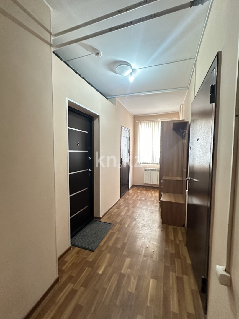 Аренда 3-комнатной квартиры, 117 м², пр. Шахтеров, дом  60 - Аренда  трехкомнатных квартир помесячно в Караганде фото 32 из 40