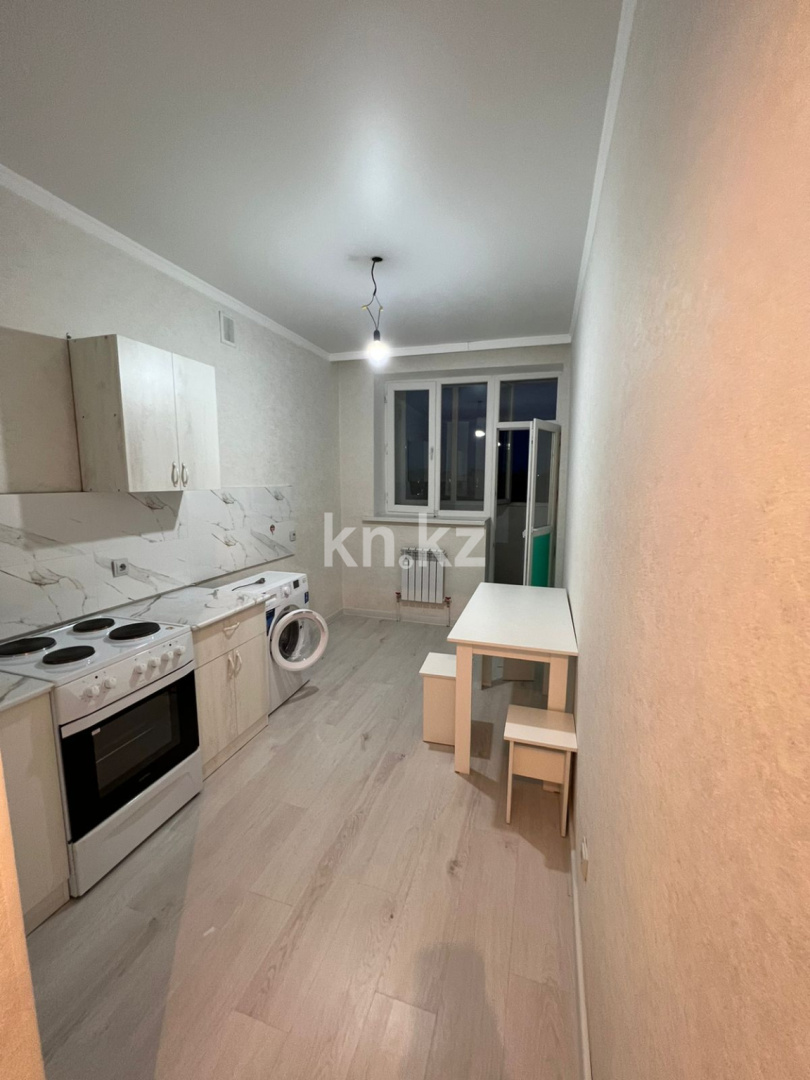 Аренда 1-комнатной квартиры, 38 м² в Астане