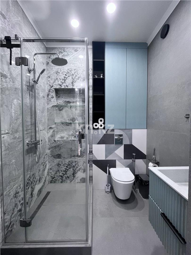 Продажа 2-комнатной квартиры, 73 м², ул. Момышулы - Продажа квартир в Караганде фото 42 из 67