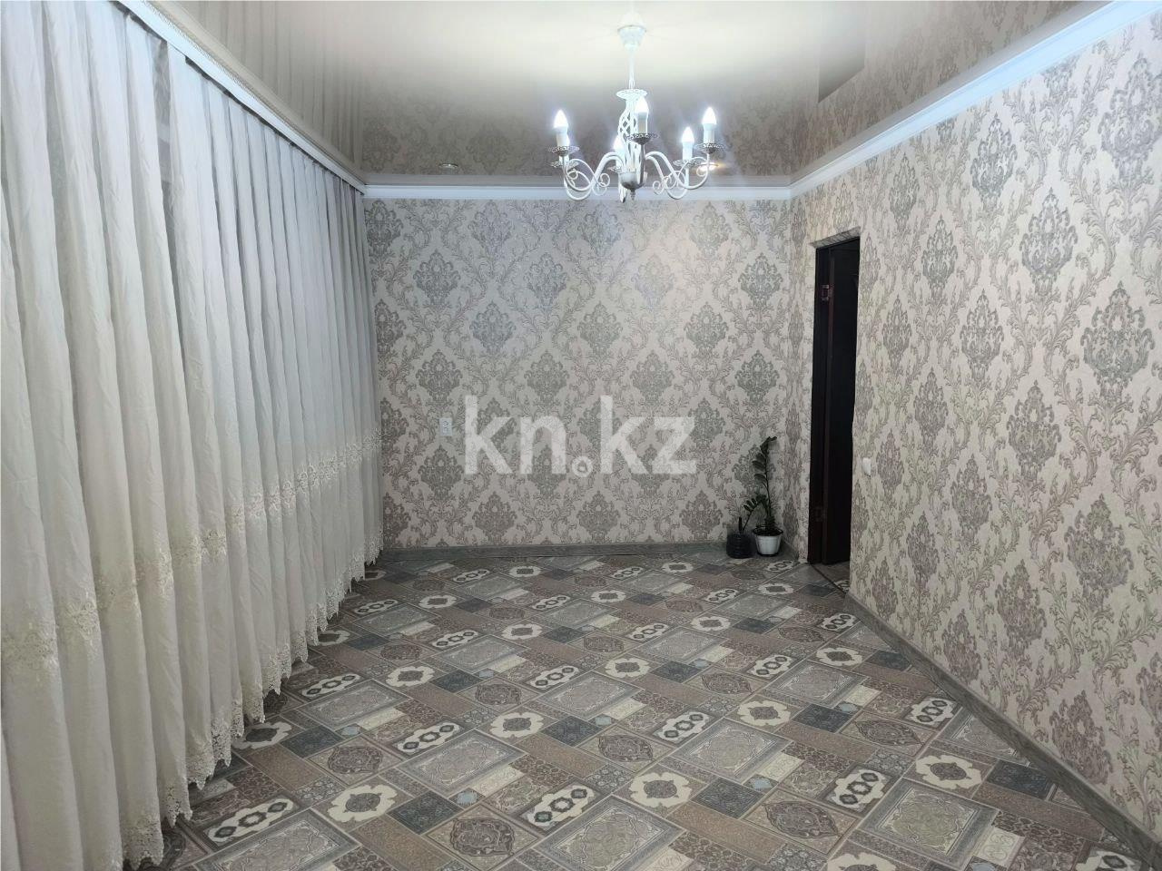 Продажа 4-комнатной квартиры, 76 м², ул. Дюсембекова - Продажа  четырехкомнатных квартир в Караганде фото 8 из 17