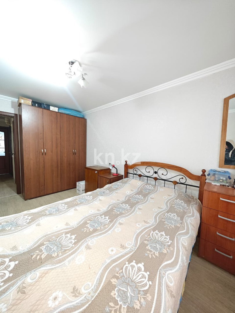 Продажа 4-комнатной квартиры, 78 м², пр. Республики, дом  4 - Продажа квартир в Караганде с фото фото 12 из 21