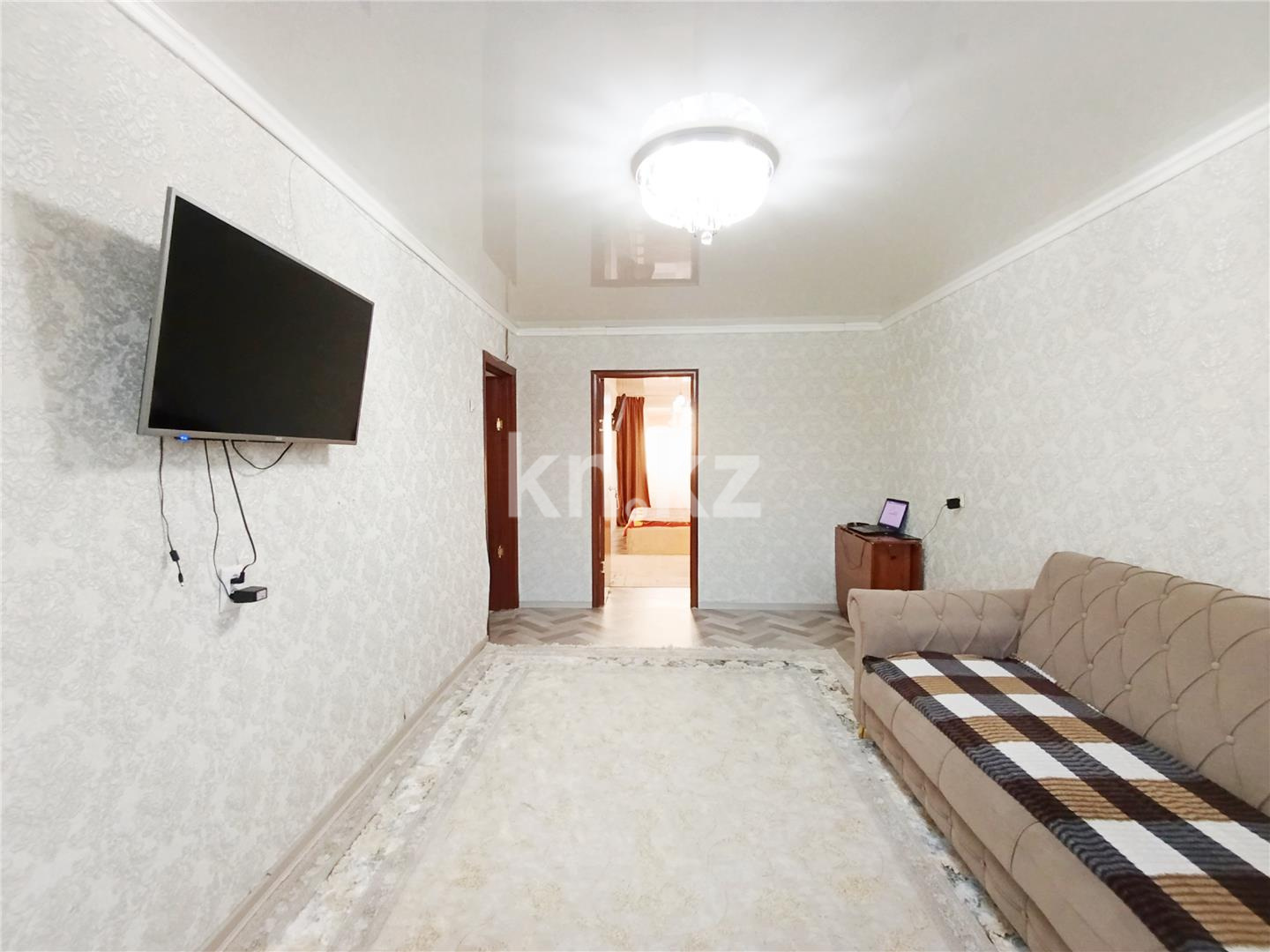 Продажа 3-комнатной квартиры, 59 м², мкр-н 23, дом  8 в Караганде - фото 2