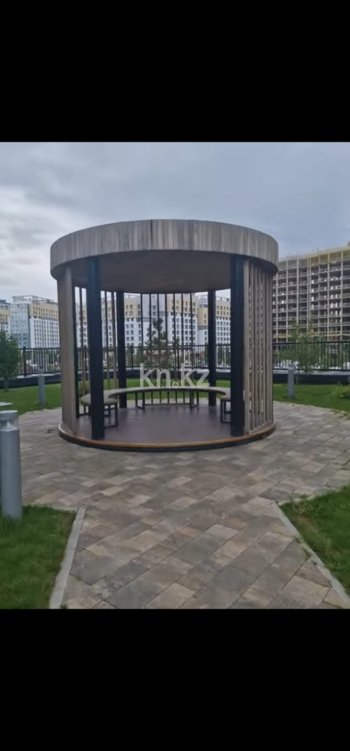 Продажа 4-комнатной квартиры, 130 м², пр. Туран, дом  41 - ул. Сыганак в Астане