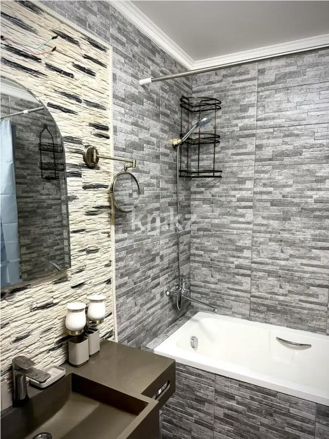 Продажа 2-комнатной квартиры, 67.8 м² в Алматы - фото 4