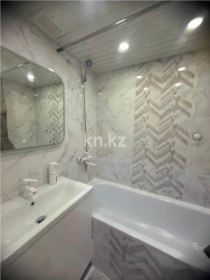 Продажа 3-комнатной квартиры, 69.9 м², ул. Куйши Дина, дом  4/1 в Астане - фото 5