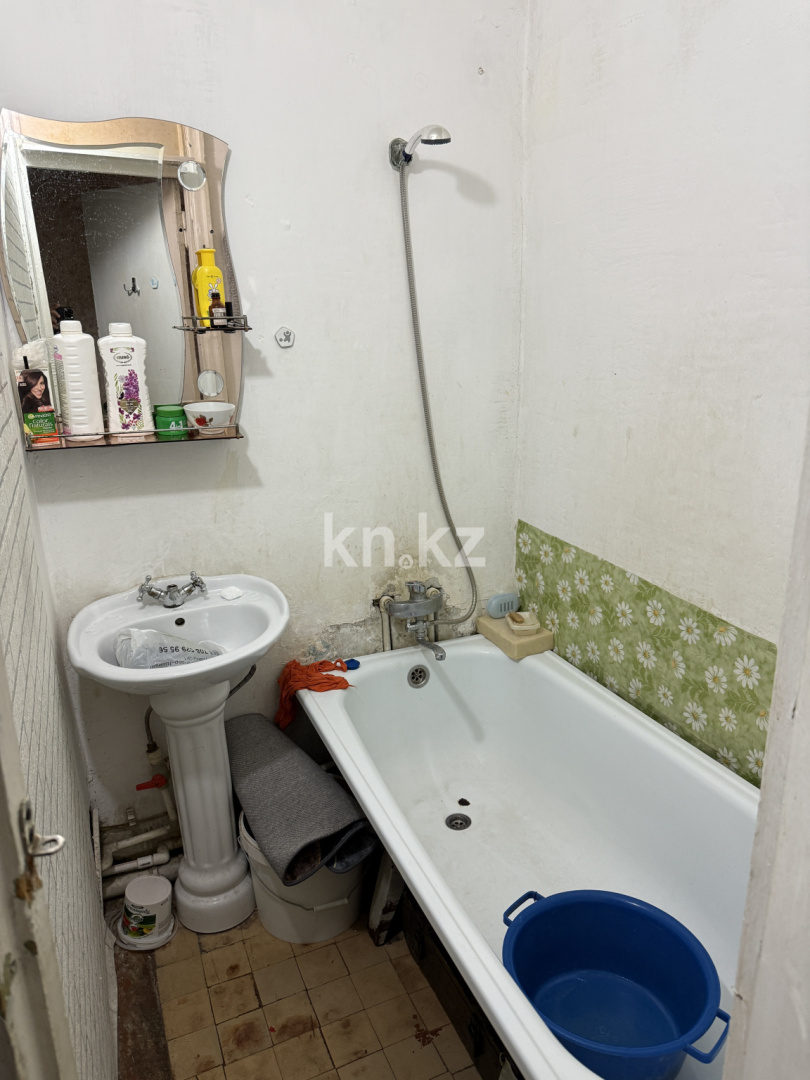 Продажа 3-комнатной квартиры, 47 м², мкр-н 16, дом  5 - Продажа квартир в Караганде фото 9 из 14