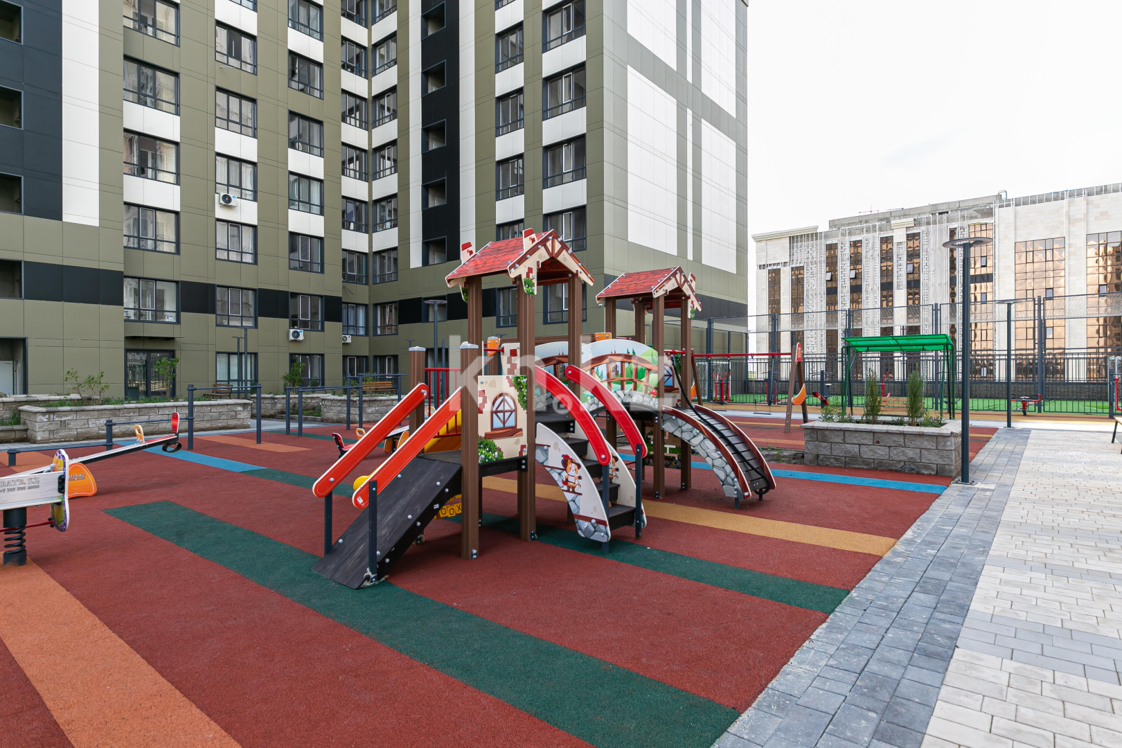 Продажа 2-комнатной квартиры, 39 м², пр. Туран, дом  83/1 в Астане - фото 9