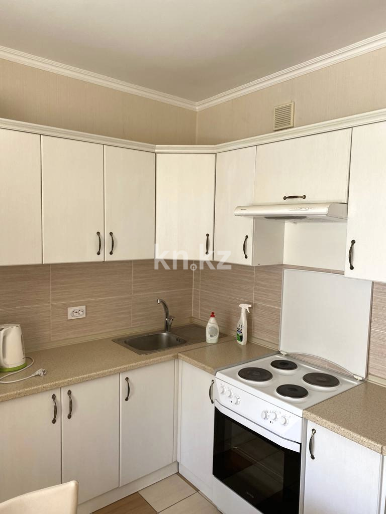 Аренда 1-комнатной квартиры, 45 м² в Астане
