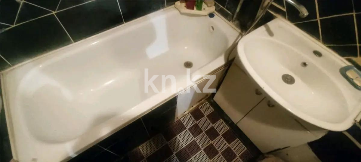 Продажа 2-комнатной квартиры, 60 м², мкр-н Аксай-1, дом  18 в Алматы - фото 4