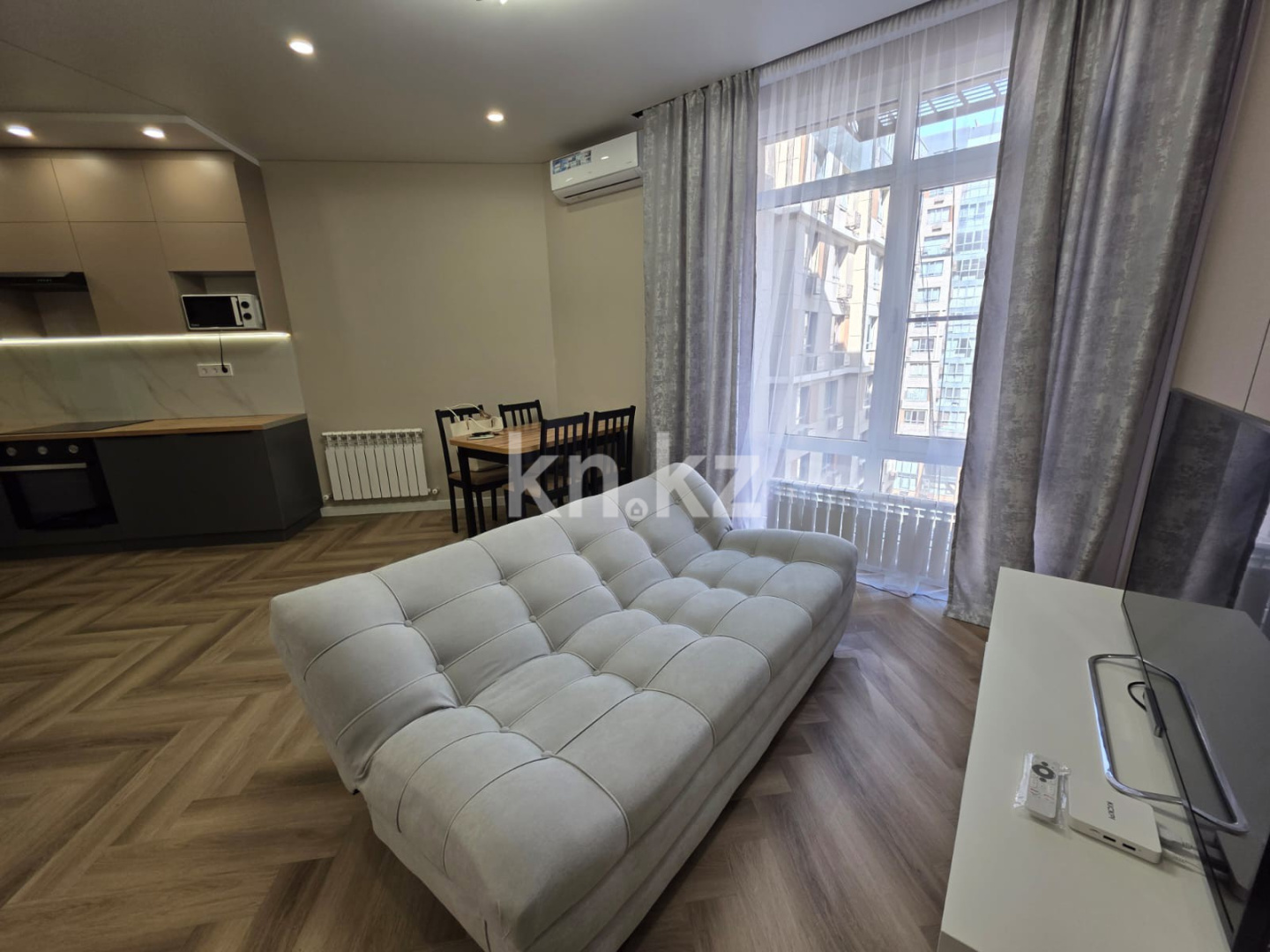 Аренда 1-комнатной квартиры, 42.1 м² - Аренда квартир помесячно в Алматы фото 1 из 12