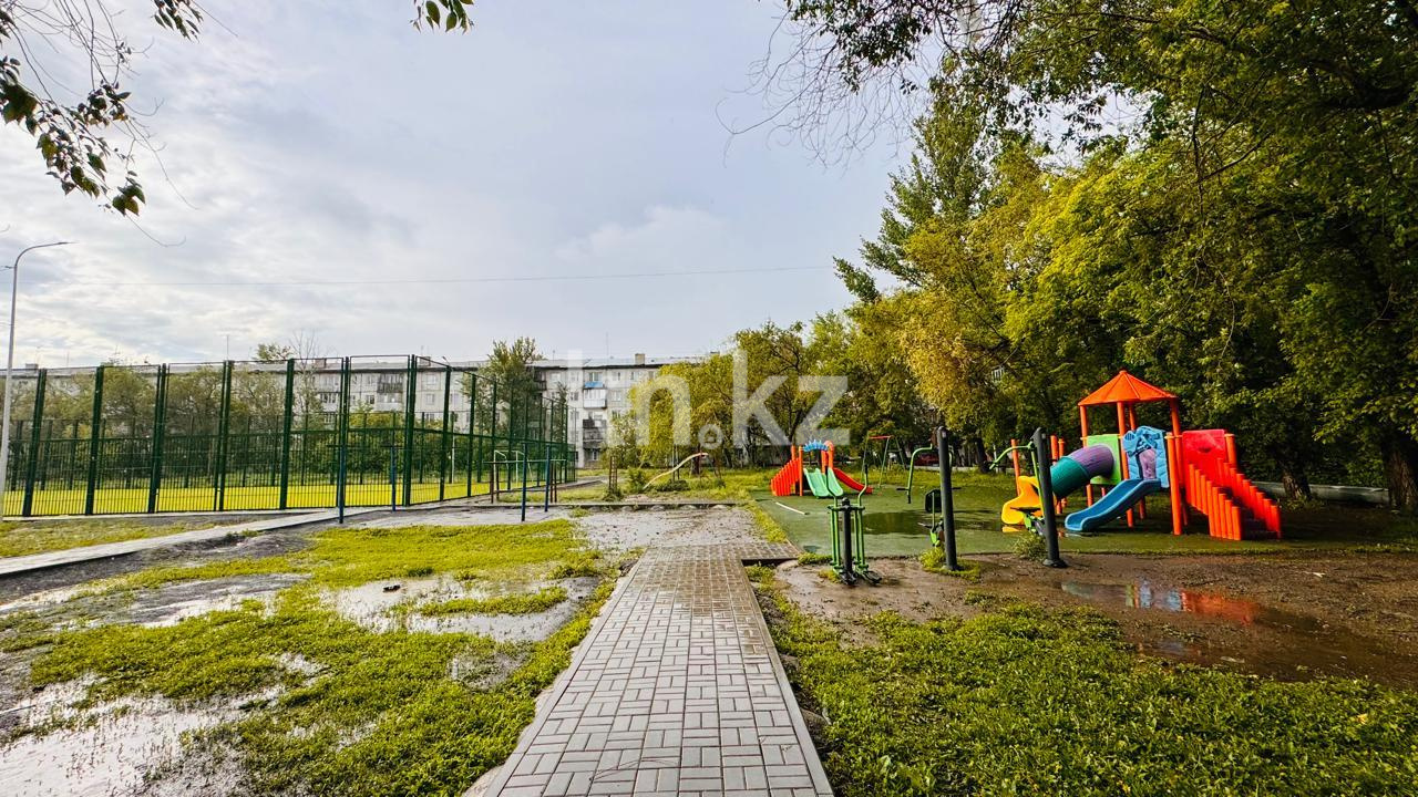 Продажа 3-комнатной квартиры, 48 м², мкр-н 17, дом  52 в Караганде - фото 13