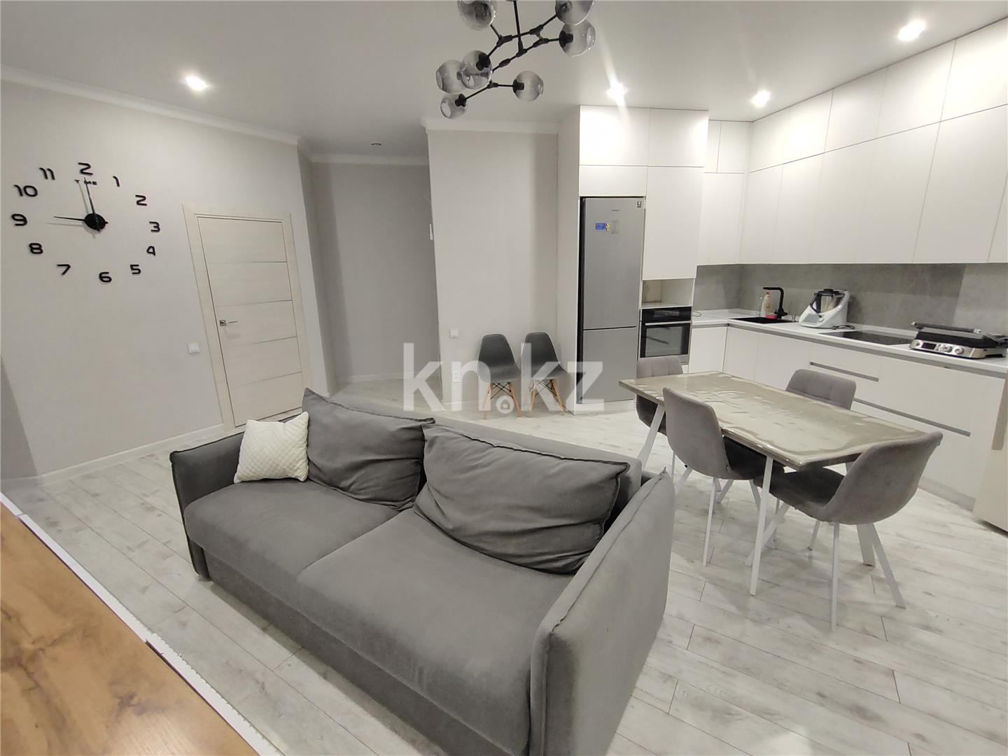 Продажа 3-комнатной квартиры, 74 м², мкр-н Степной-3, дом  1/10 - Продажа  трехкомнатных квартир в Караганде фото 3 из 28