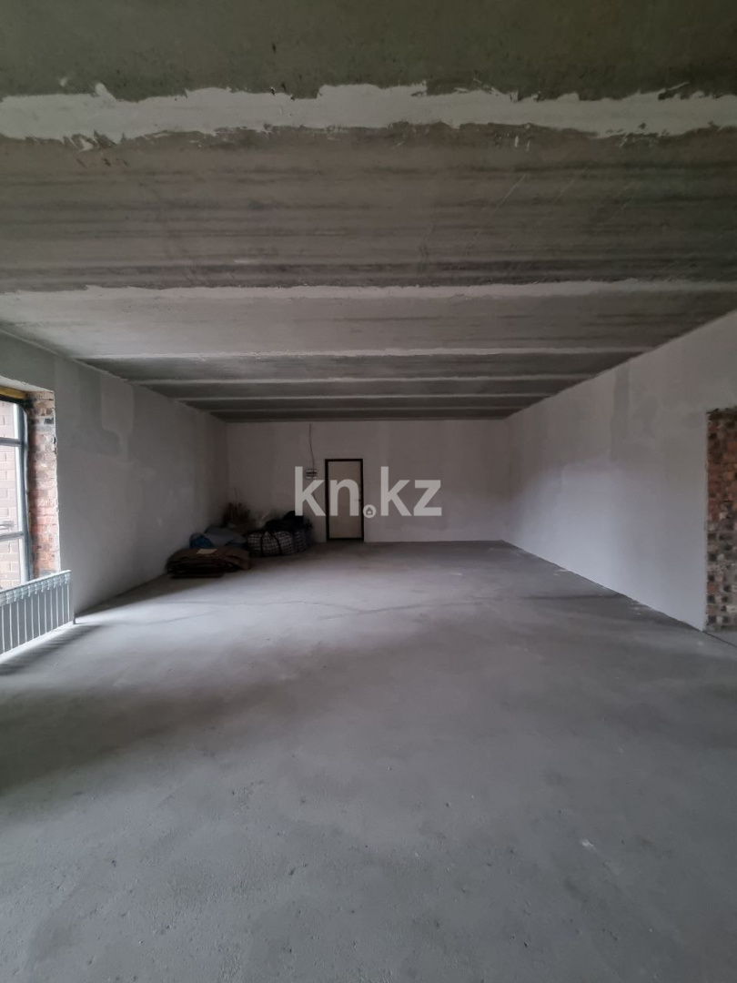 Продажа 3-комнатной квартиры, 113 м², ул. Жанибекова, дом  53 в Караганде - фото 5