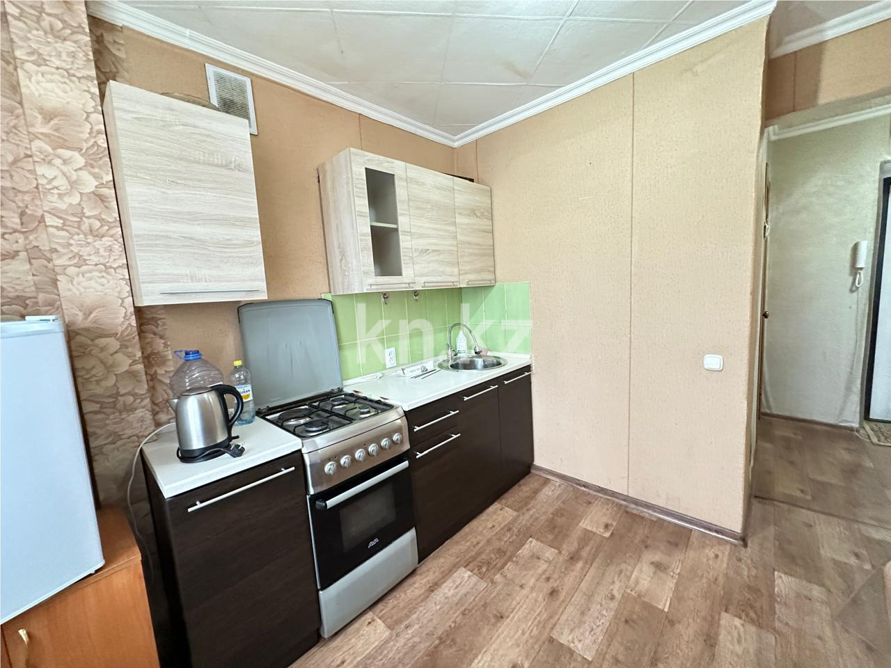 Продажа 1-комнатной квартиры, 32 м², 23 мкр. - Продажа  однокомнатных квартир в Караганде с фото фото 6 из 13